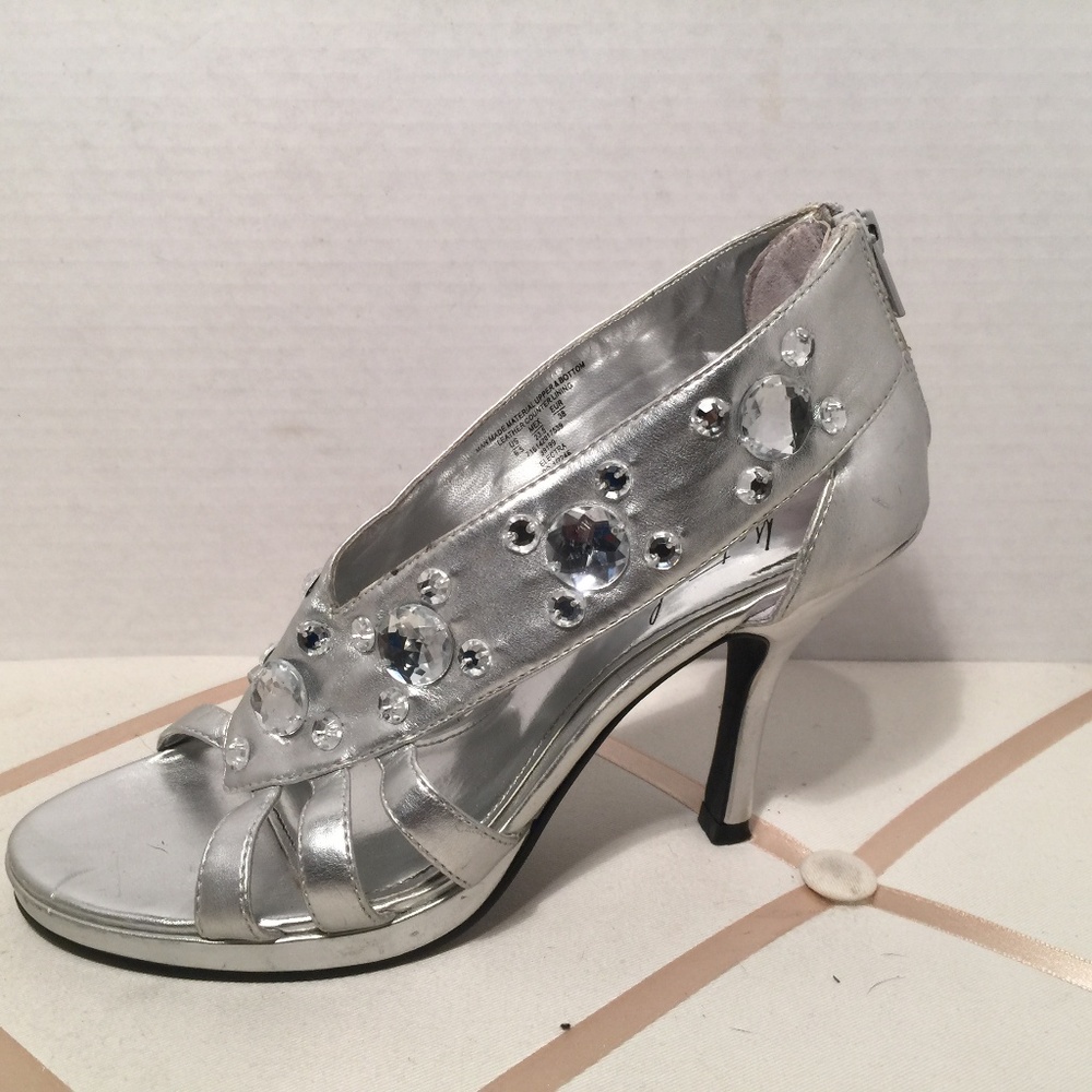 Metaphor Heels - Picture 2 of 2
